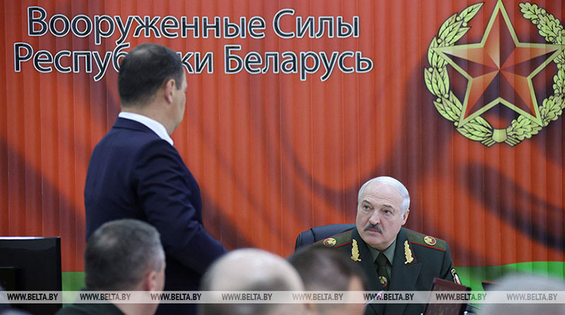 Лукашенко сегодня в Минобороны проводит совещание по вопросам военной безопасности