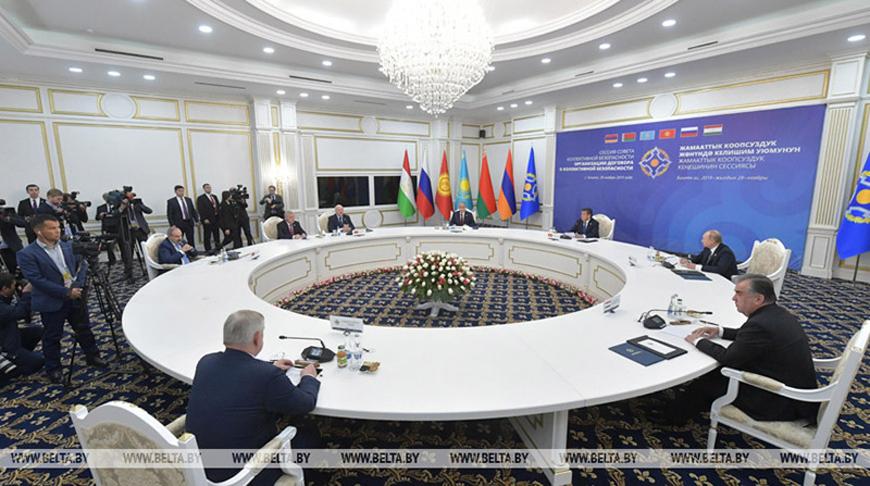 Лукашенко на саммите ОДКБ говорил о мирных инициативах и глобальных угрозах