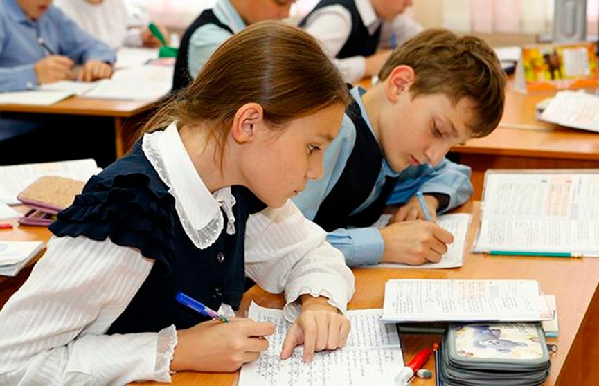 Школьников могут аттестовать по итогам трех четвертей – Минобразования