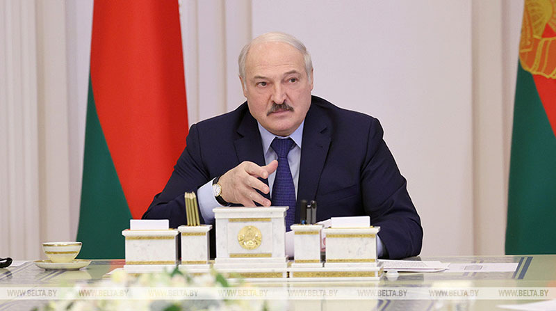 "Мы увидели, кто есть кто" - Лукашенко потребовал разобраться с иностранными фондами и НКО