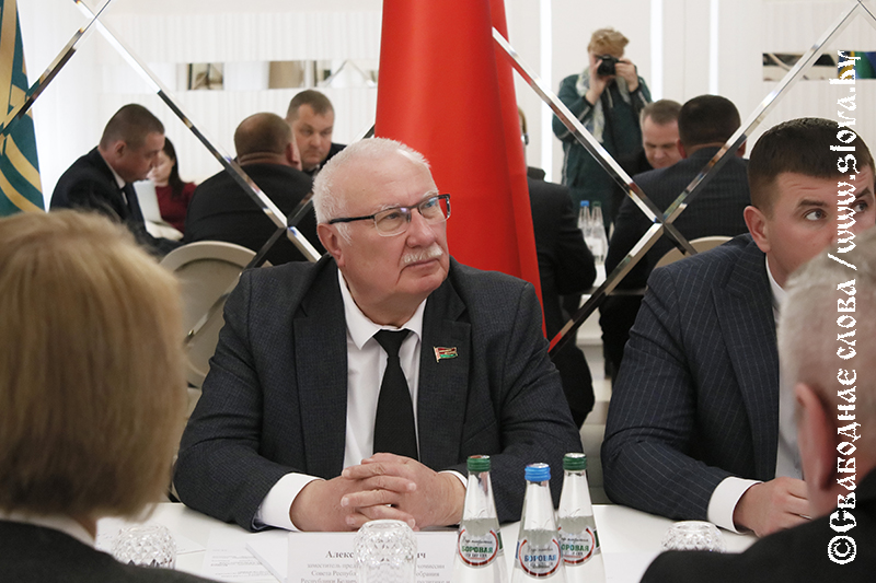 Эксперимент на полях: ученые и практики обсудили на базе ОАО «Тихиничи» новую инициативу