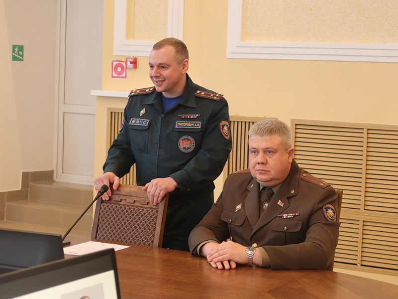 Андрей Григорович говорил с работниками библиотек Рогачевщины о безопасности