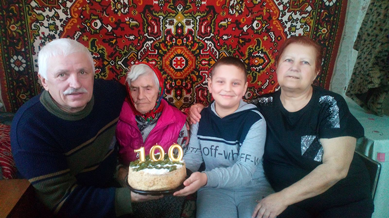 Жительница поселка Ильич Рогачевского района переступила вековой рубеж