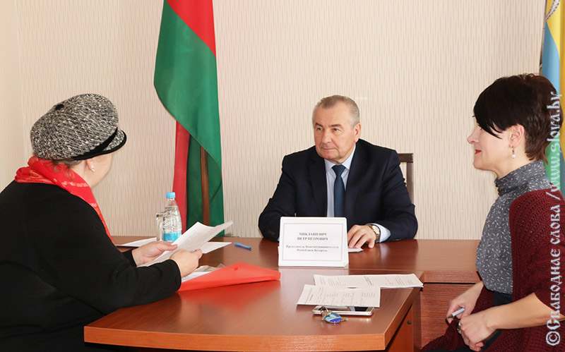 Председатель Конституционного суда Республики Беларусь Петр Миклашевич провел в Рогачеве личный прием граждан