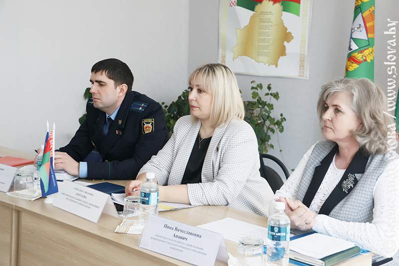 Республиканский профсоюзный прием и День правовой культуры прошли в Рогачеве