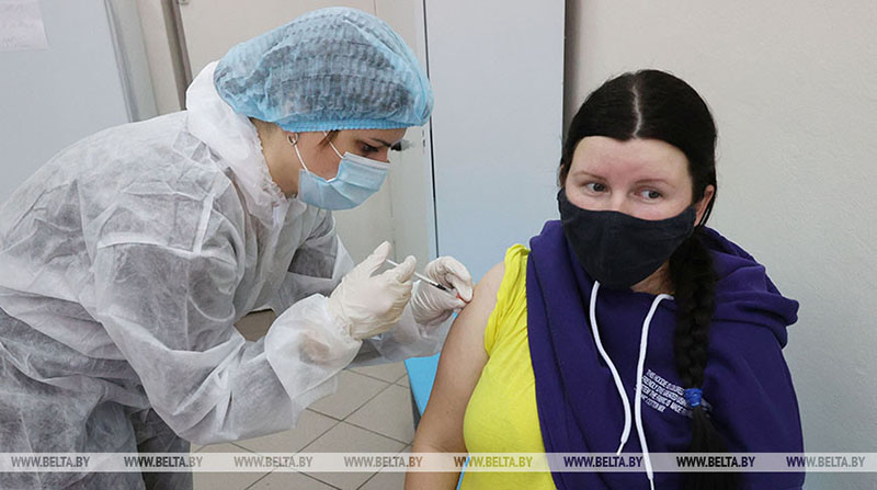 Более 70 беременных женщин привились от COVID-19