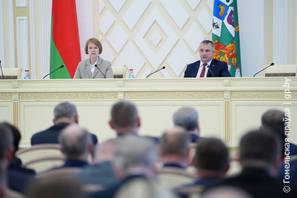 Будем шлифовать регион. На сессии областного Совета депутатов с отчетом о работе облисполкома выступил губернатор Иван Крупко