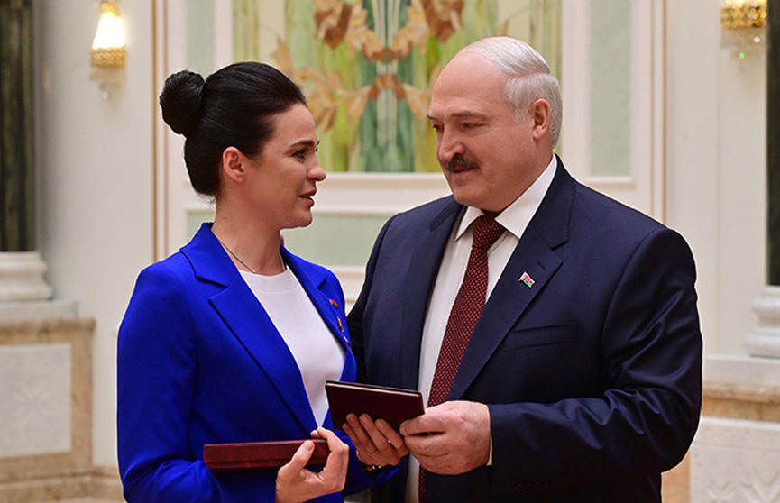 Александр Лукашенко присвоил космонавту Марине Василевской звание Героя Беларуси