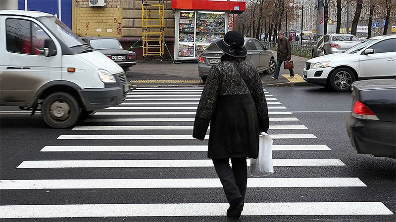 Рогачевские госавтоинспекторы проверят как водители пропускают пешеходов