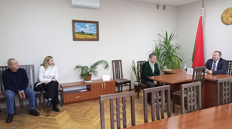 Власть на связи: сенатор Юрий ВАСИЛЬЦОВ ответил на вопросы граждан