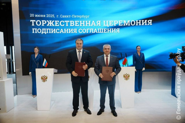 Председатель облисполкома Иван Крупко встретился с губернатором Омской области Виталием Хоценко