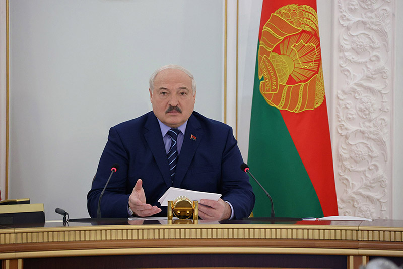 Уборочная кампания и ликвидация последствий урагана. Лукашенко провел селекторное совещание