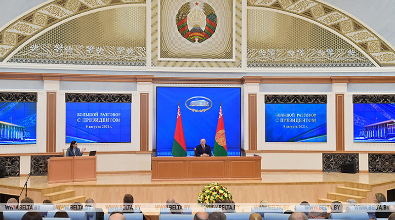 Лукашенко предостерегает Украину от возможной попытки силой решить вопрос в Донбассе