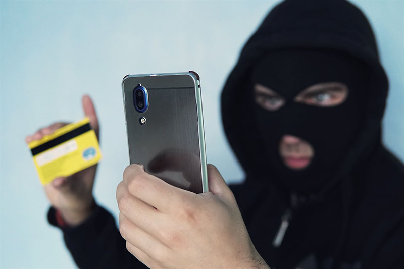 Рогачевцы, будьте бдительны! В интернете орудуют мошенники!