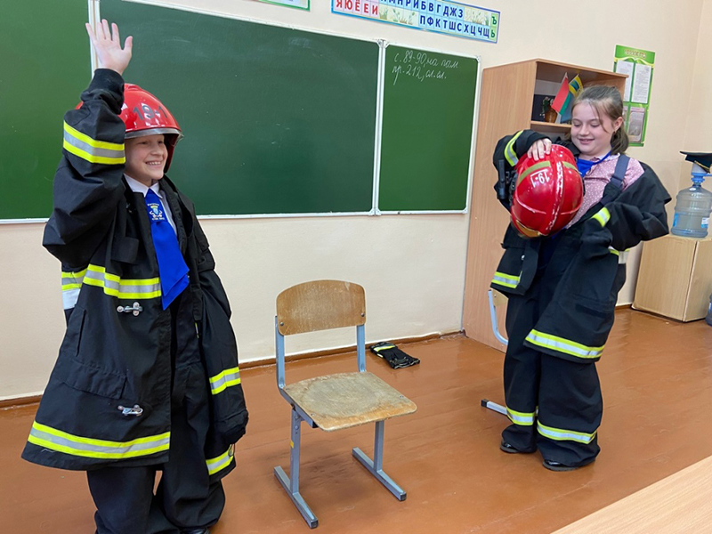 «Юный спасатель» в гостях у рогачевских школьников