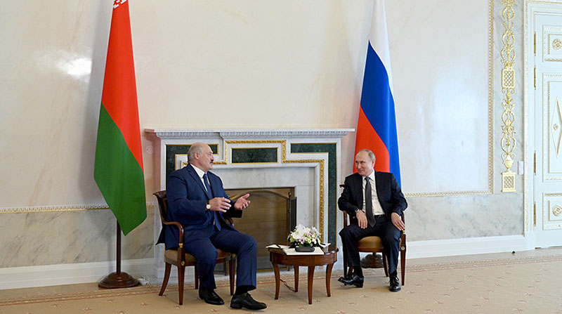 Лукашенко - Путину: главное - безопасность наших государств, этому надо все внимание уделять