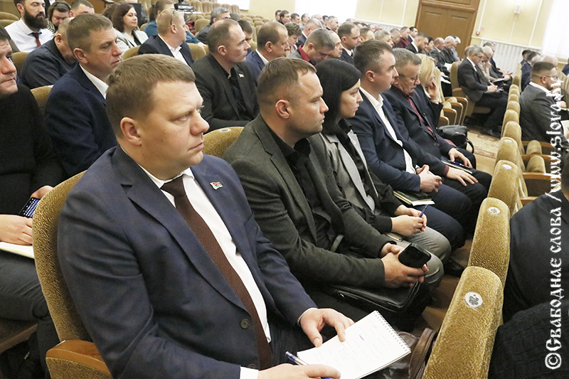 Акцент на животноводство и дисциплину: на Рогачевщине обсудили ключевые вопросы АПК