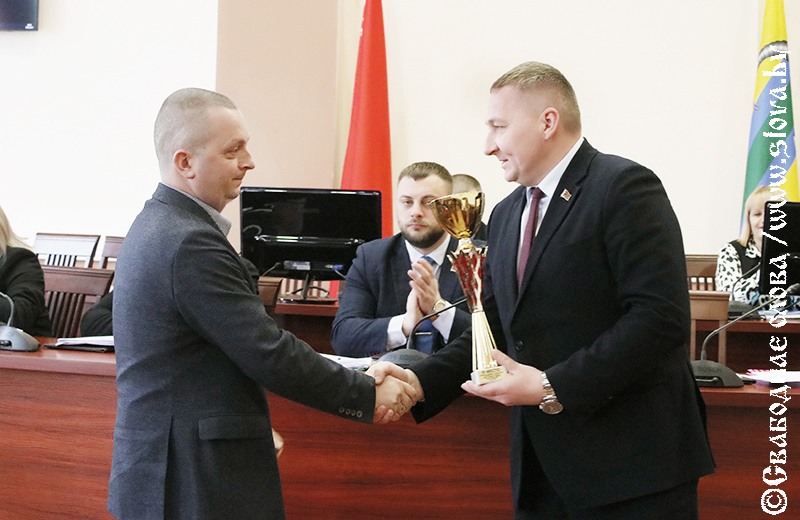 Лучшим спортсменам – награды и поздравления