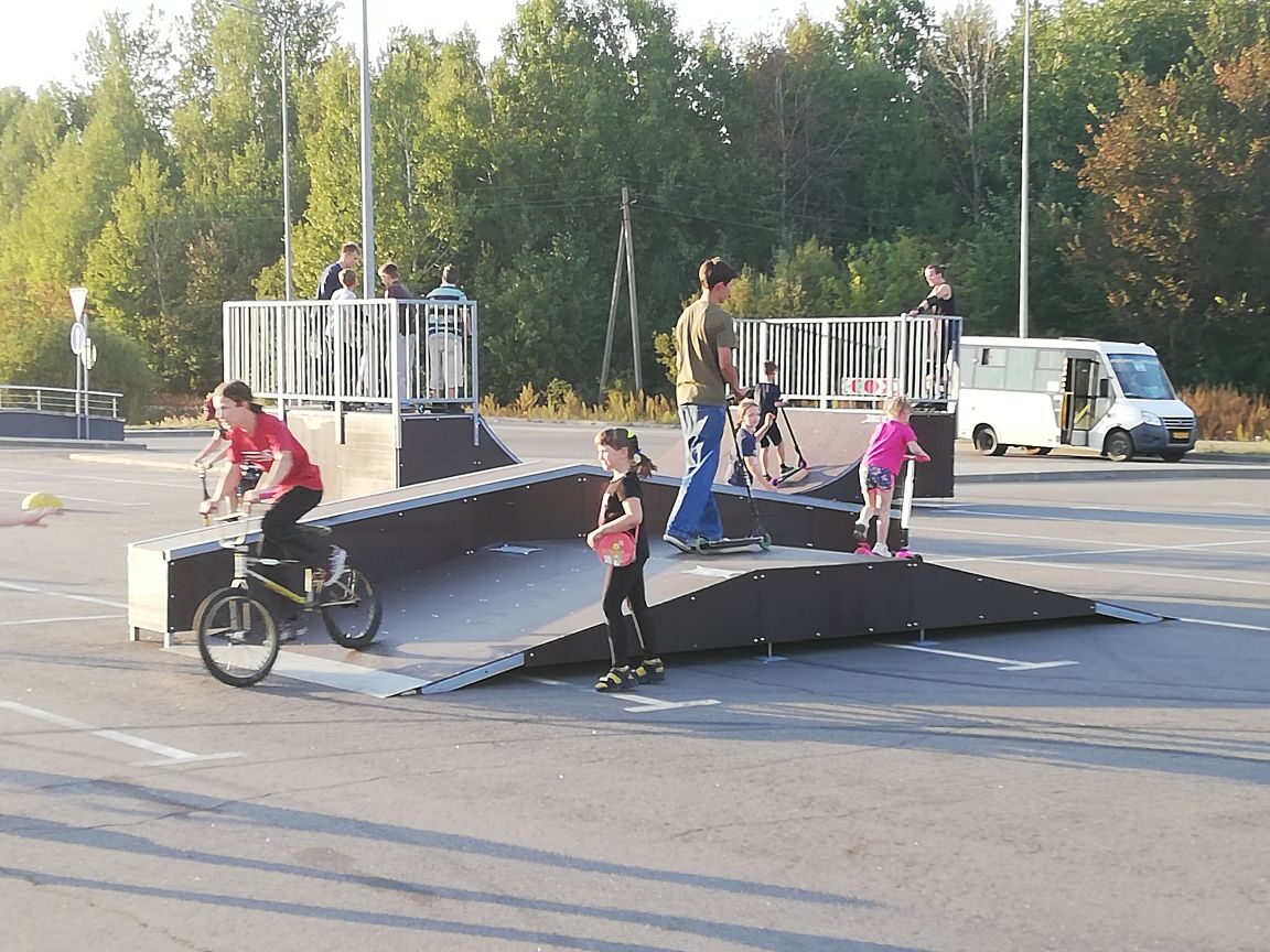 В Рогачеве открылась долгожданная скейт-площадка!