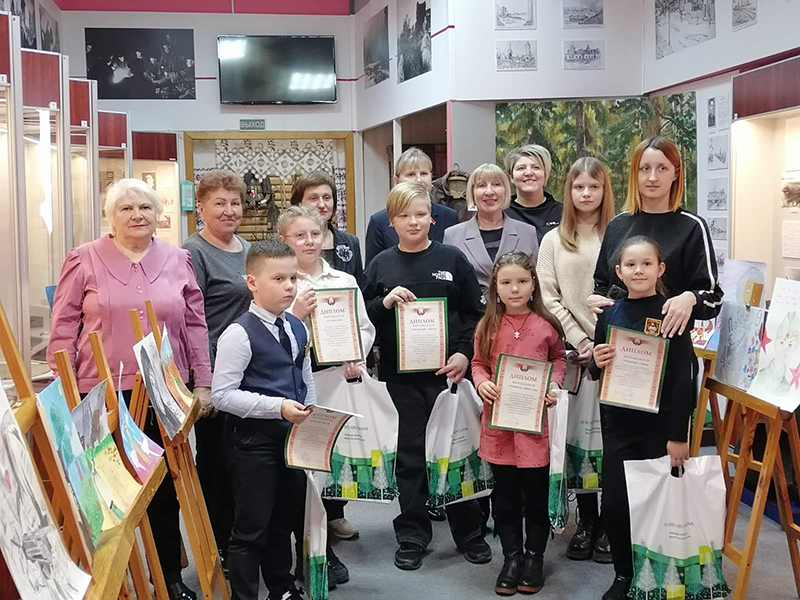 Как рогачевцы берегут мир с помощью рисунка