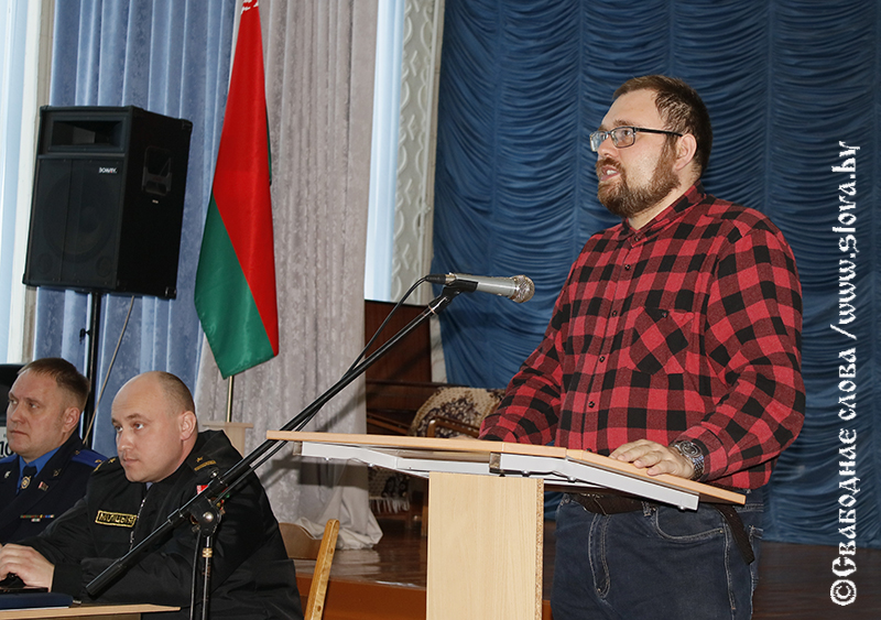 Воспитание в семье или школа справится?