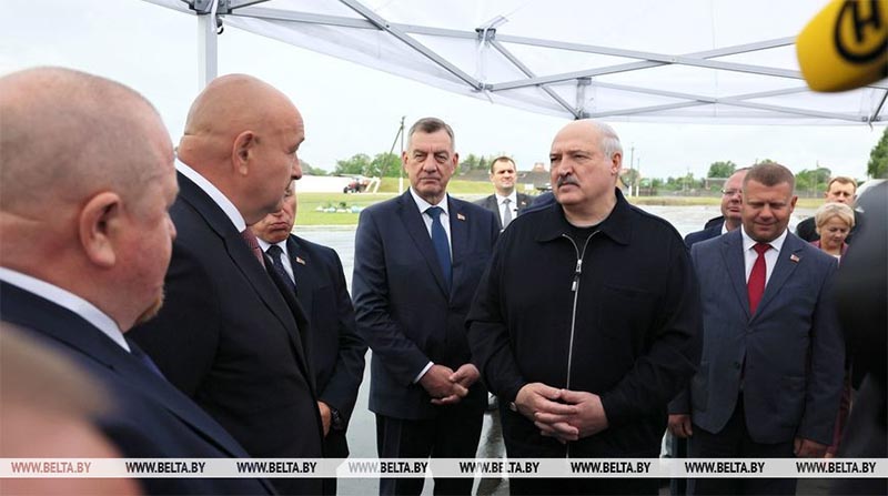 Лукашенко о системах полива: позор, что возле Припяти страдаем от недостатка воды