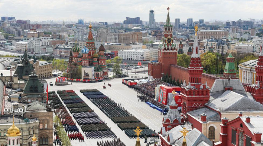 Лукашенко уже выехал на парад на Красной площади в Москве