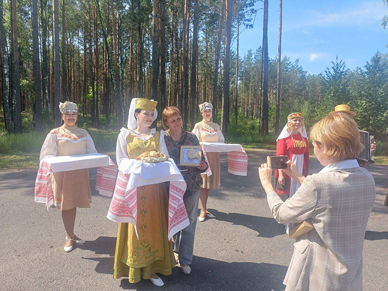 Рогачевщина хлебосольно встретила представителей медиапространства из Витебской области