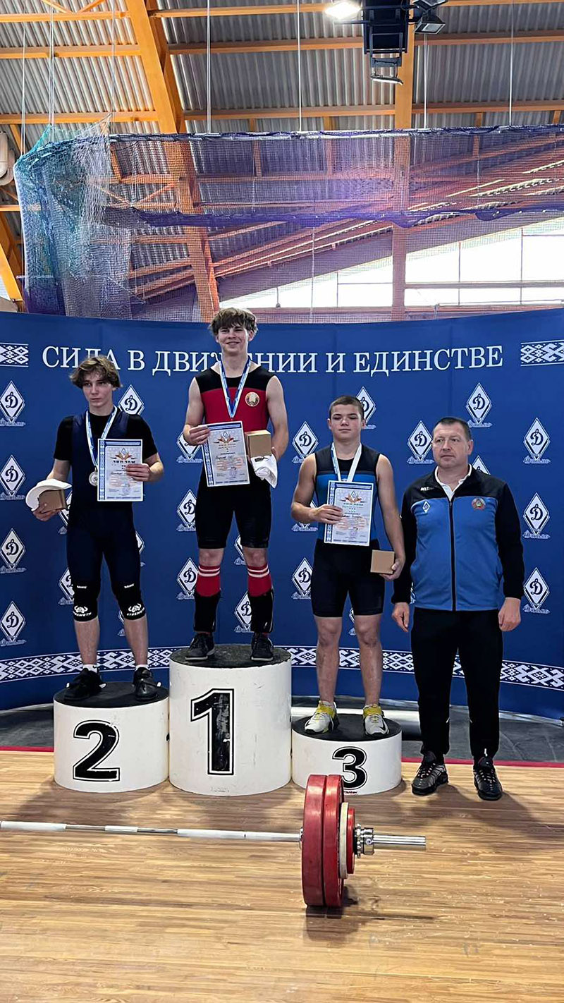 Новые успехи тяжелоатлетов