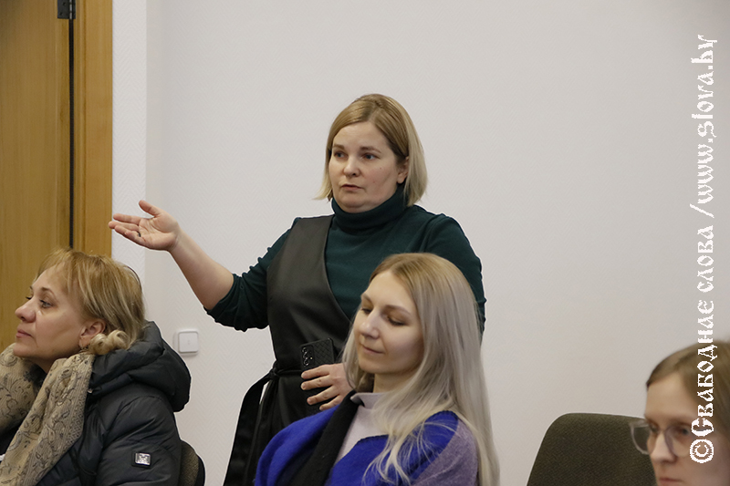 Прохождение КТ, платные вакцины, мошеннические операции с банковскими картами… Что еще обсудили работники ЗАО «Ремеза» на встрече с главой Рогачевского района?