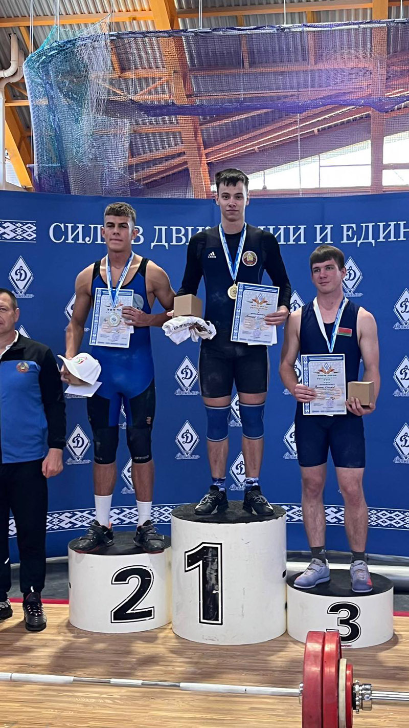 Новые успехи тяжелоатлетов