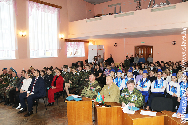 О любви к Родине говорили и пели на патриотическом фестивале в Рогачеве