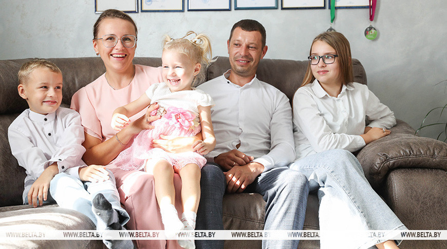 В Беларуси стартовала Неделя родительской любви