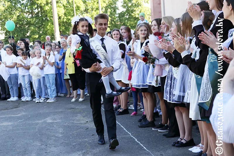 Последний звонок прозвучал в школах Рогачевского района