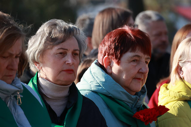 Память, что плачет сквозь годы: на Рогачевщине прошел автопробег «Дорогами сожженных деревень»