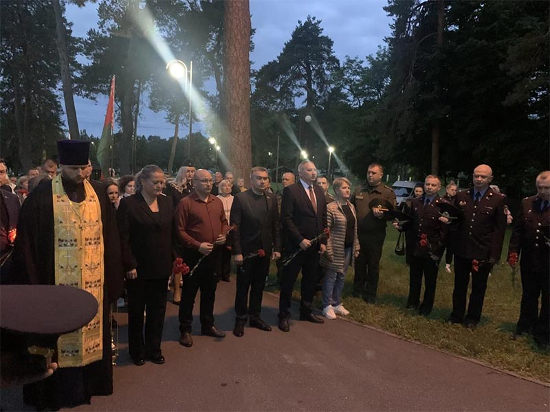 В Рогачеве прошел митинг-реквием «Распахните сердца для памяти»