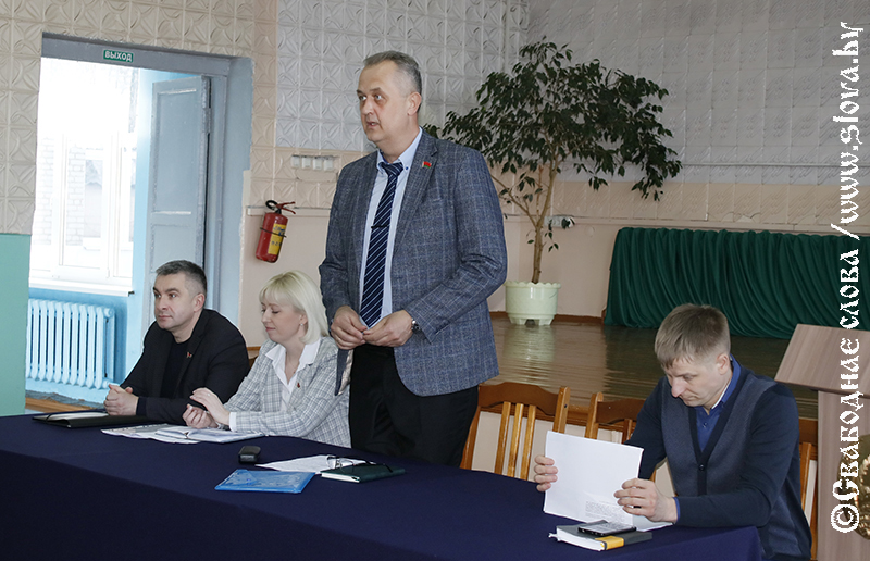 ИПГ в Гадиловичах: о талонах на прием к врачу, строительстве жилья и качестве питьевой воды