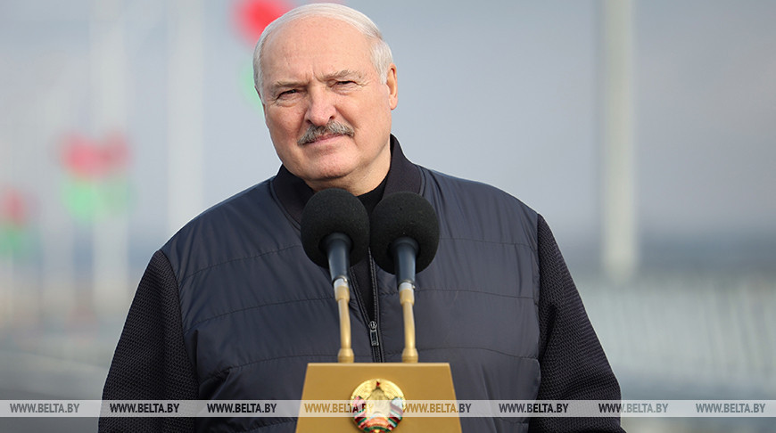 Лукашенко приглашает украинцев приезжать в Беларусь